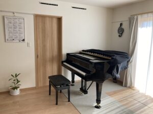 ピアノ　部屋の様子