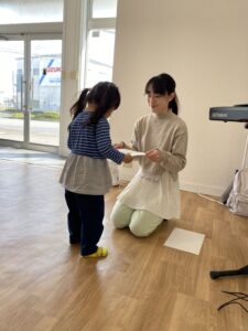 リトミック　修了式　２歳